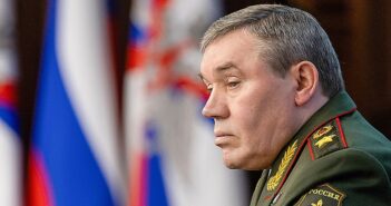 У Москві оголосили про плани продовжувати війну з Україною Валерій Герасимов підбив підсумки весняно-літньої кампанії і уточнив завдання "на подальшу перспективу"