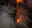 Удар рашистів по Києву: троє загиблих, десятки поранених. ВІДЕО До ліквідації наслідків атаки ворога залучено понад 100 рятувальників та понад 20 одиниць техніки